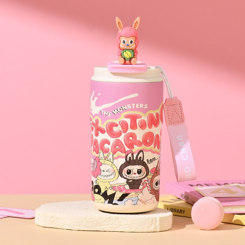 Labubu Travel Mug – 450 ml Insulated Steel Cup with Resin Labubu Doll Lid & Wrist Strap