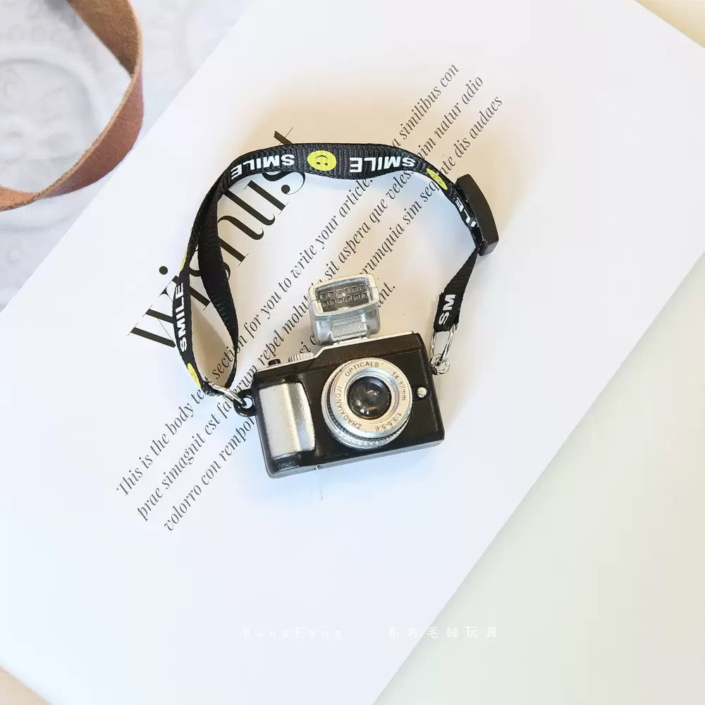Labubu Camera – Retro Mini Film Camera Prop with Adjustable Strap